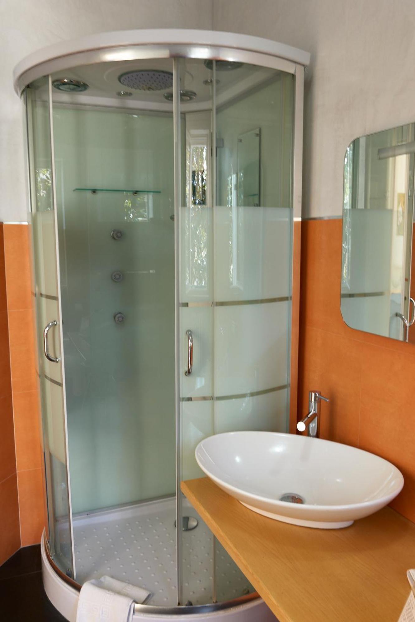 Il Giardino Di Flora Con Piscina Hotel Lecce Luaran gambar