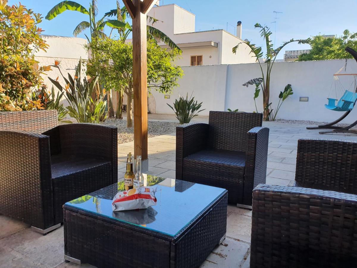 Il Giardino Di Flora Con Piscina Hotel Lecce Luaran gambar