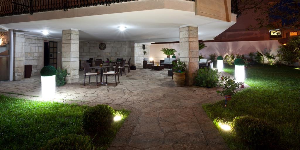 Il Giardino Di Flora Con Piscina Hotel Lecce Luaran gambar